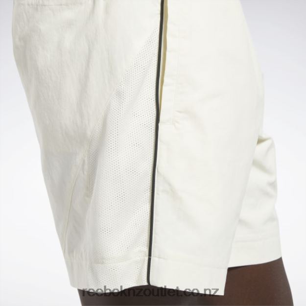 Classic White 2B4626758 Classics Vector Shorts Reebok