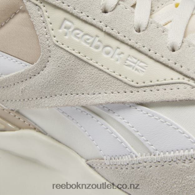 Chalk/Alabaster/Modern Beige 2B462697 Classic Leather Legacy AZ Shoes Reebok