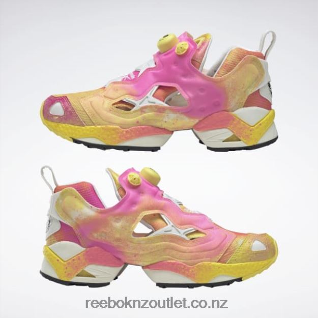 Chalk/Core Black 2B4626197 Smiley Instapump Fury Shoes Reebok