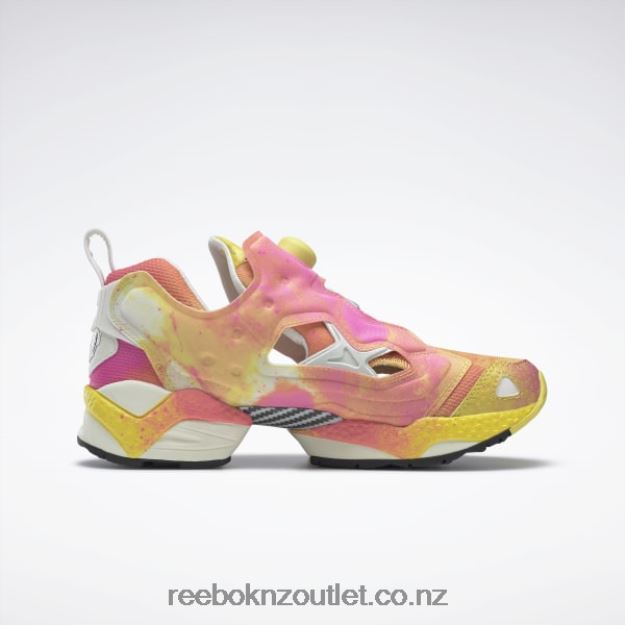 Chalk/Core Black 2B4626197 Smiley Instapump Fury Shoes Reebok