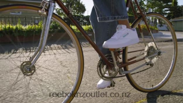 Chalk/Paperwhite/Glen Green 2B462611 Club C 85 Vintage Shoes Reebok