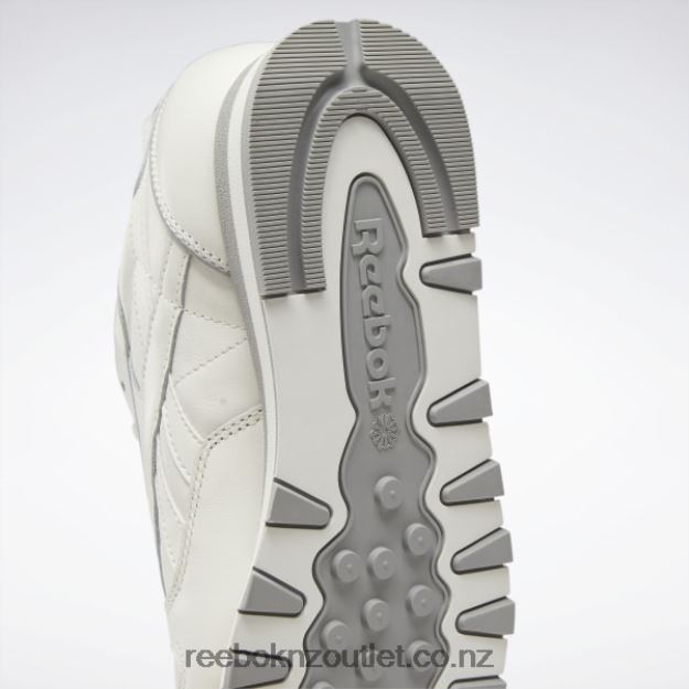 Chalk/Vector Red 2B4626767 Classic Leather 1983 Vintage Shoes Reebok