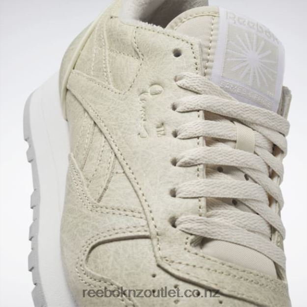 Sandtrap/Ftwr White/Cold Grey 2 2B4626536 Eames Classic Leather Shoes Reebok
