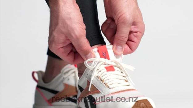 Chalk/True Beige/Core Black 2B4626495 Floatride Energy Century Grow Running Shoes Reebok