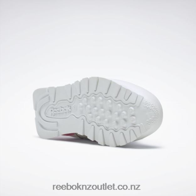 Ftwr White/Atomic Pink 2B46261378 Classic Leather Step \'n\' Flash Shoes - Preschool Reebok Kids