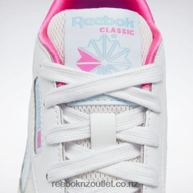 Ftwr White/Digital Blue 2B46261433 Classic Leather Step \'n\' Flash Shoes - Preschool Reebok Kids