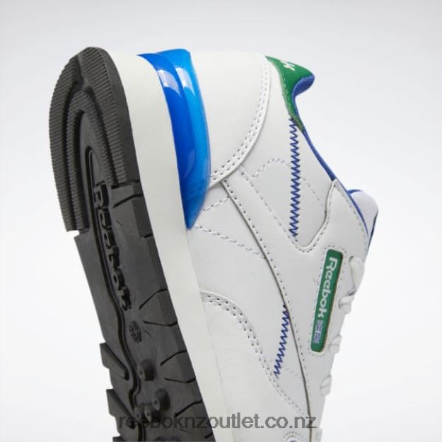 Ftwr White/Vector Blue 2B46261402 Classic Leather Step \'n\' Flash Shoes - Preschool Reebok Kids