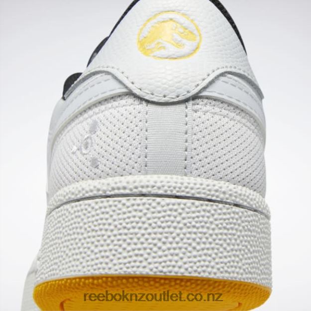Spirit White/Silver Met./Track Gold 2B46261086 Jurassic World Club C Revenge Men\'s Shoes Reebok