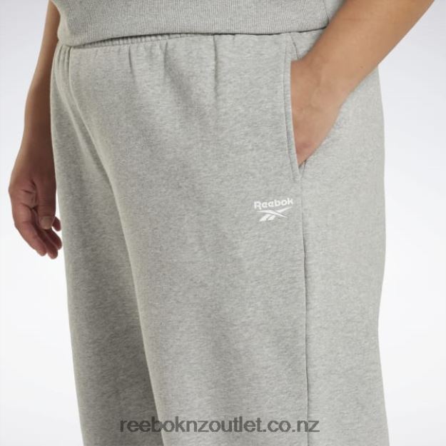 Medium Grey Heather 2B4626647 Identity Fleece Joggers (Plus Size) Reebok Women