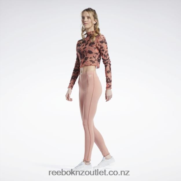Canyon Coral 2B4626706 Classics Flourishing Floral Print Mesh Long Sleeve Shirt Reebok Women