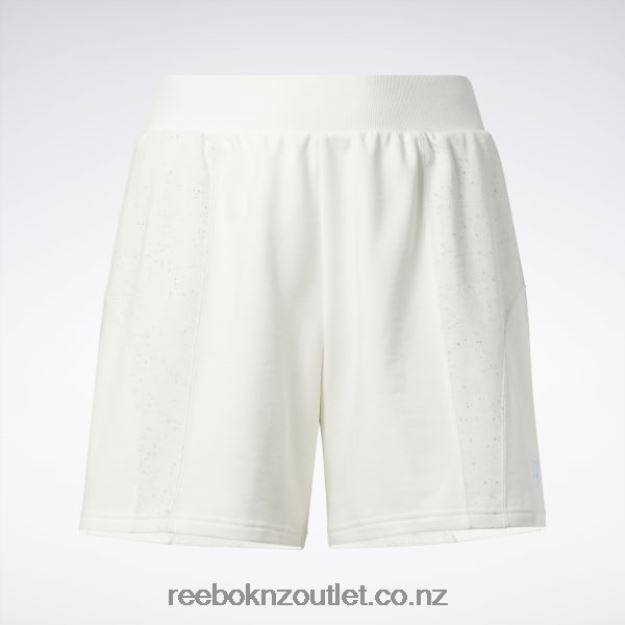 Chalk 2B4626869 Classics Varsity High-Rise Rib Shorts (Plus Size) Reebok Women