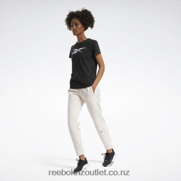 Black 2B4626761 Training Essentials Vector Graphic Tee Reebok Women