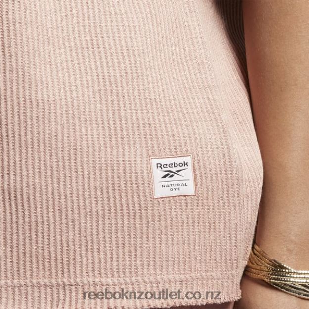 Canyon Coral 2B4626982 Classics Natural Dye Waffle T-Shirt (Plus Size) Reebok Women