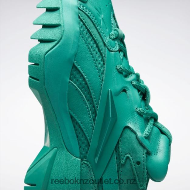 Emerald 2B4626187 Cardi B Club C V2 Women\'s Shoes Reebok